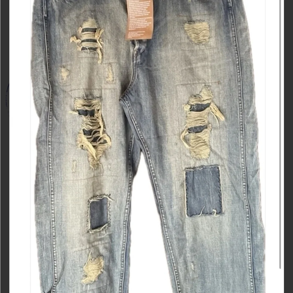 Magnolia Pearl. NEW  Miner Distressed Blue Jeans DEAL - Picture 3 of 8